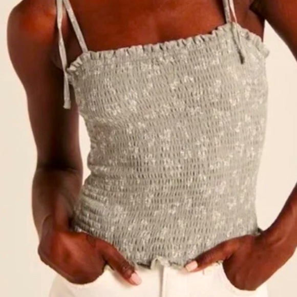 Abercrombie & Fitch NWT Stylish Light Blue/White Smoked Cami With Tie Straps S - Picture 1 of 7